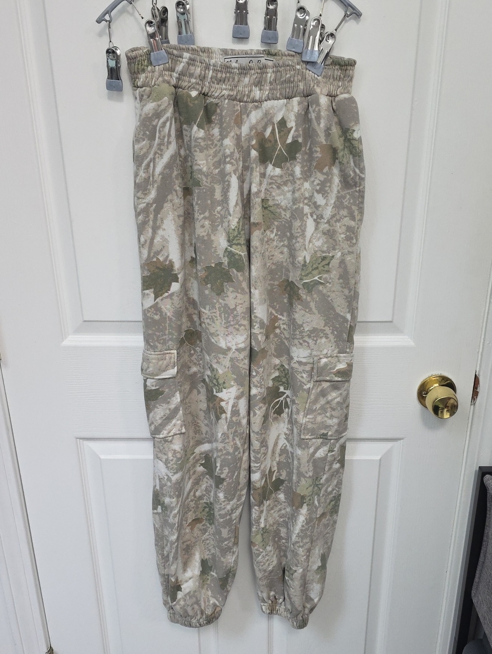 Chelsea DeBoer By Lily & Lottie Camo Sweatsuit